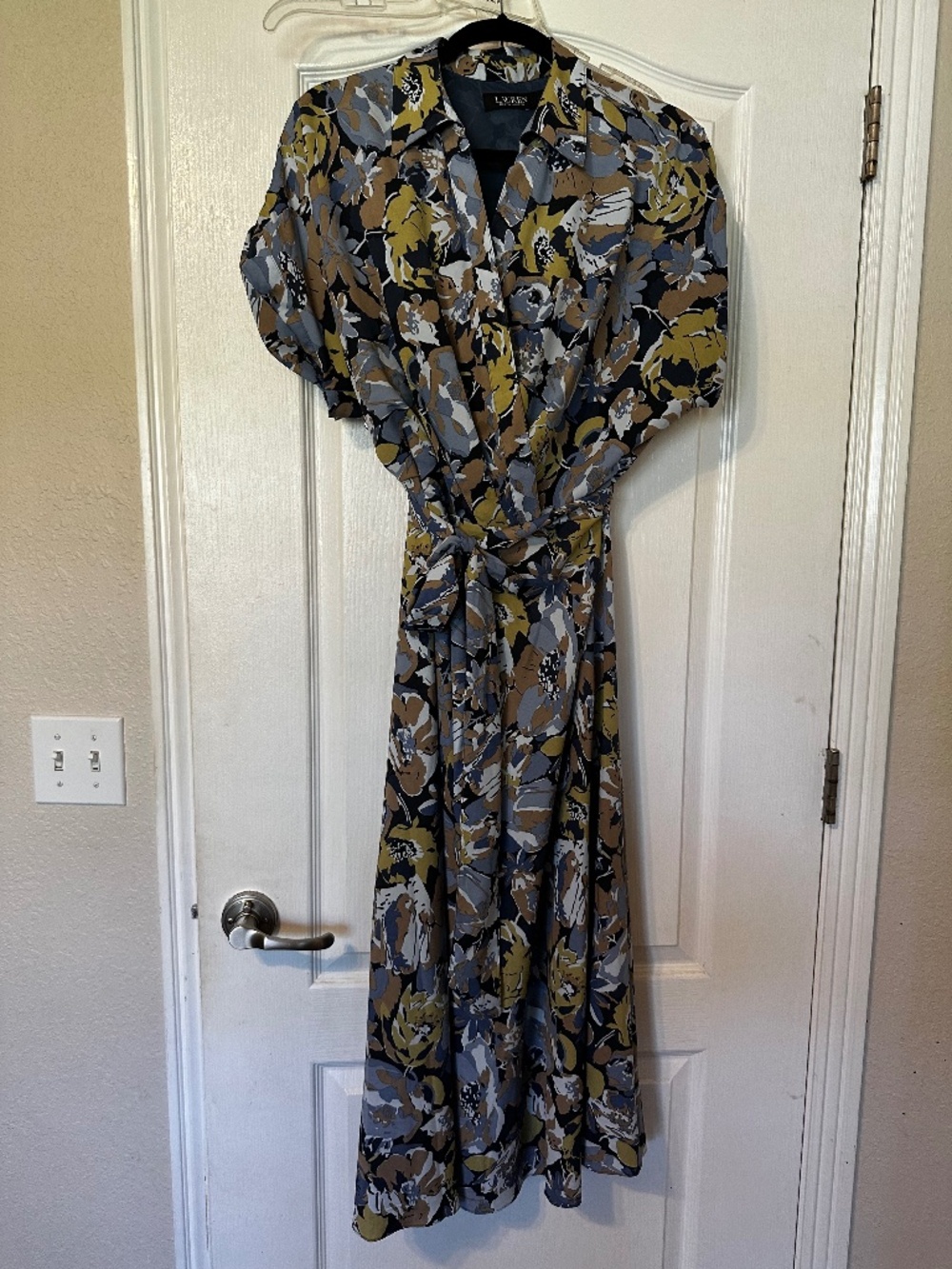 Lauren by Ralph Lauren floral dress with side zipper.